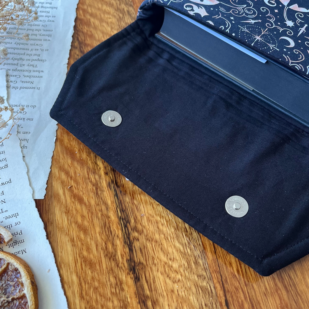 Charlie and Fox Book Sleeve - Fourth Wing - Rebecca Yarros