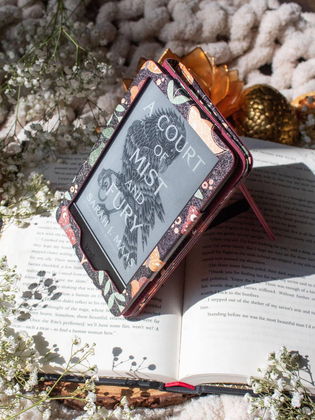Kindle Case | Burgundy Books : Paperwhite 11/12th Gen - Right Strap