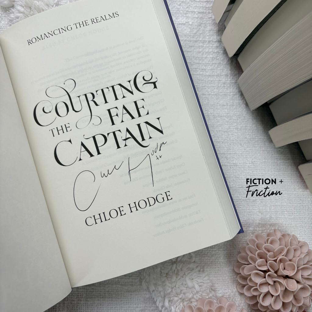 Courting the Fae Captain: Hardcover by Chloe Hodge