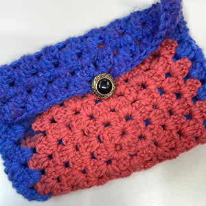 E-Reader Knit Clutch