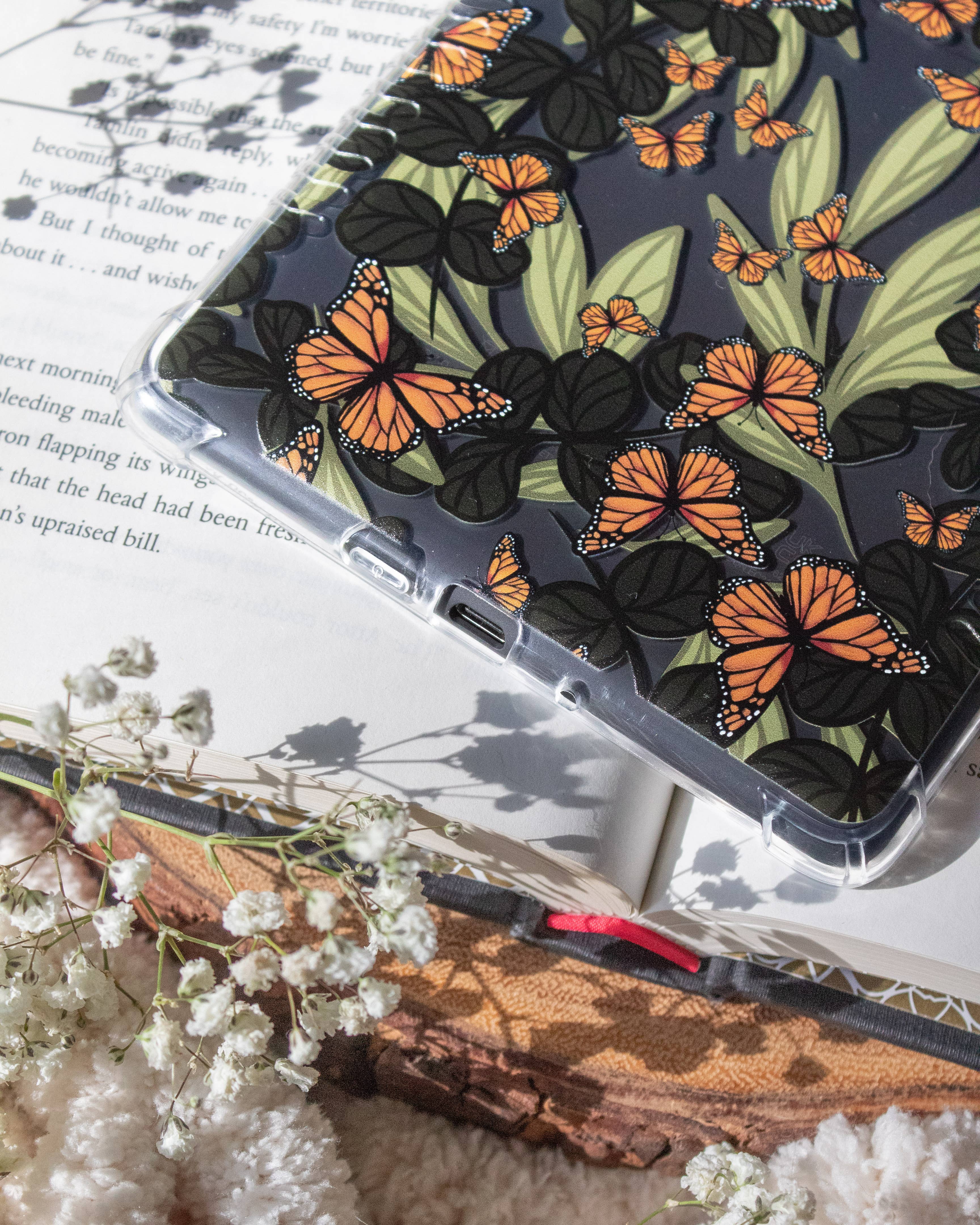Soft Clear Kindle Case | Butterfly Garden: 6.8" (Kindle Paperwhite)