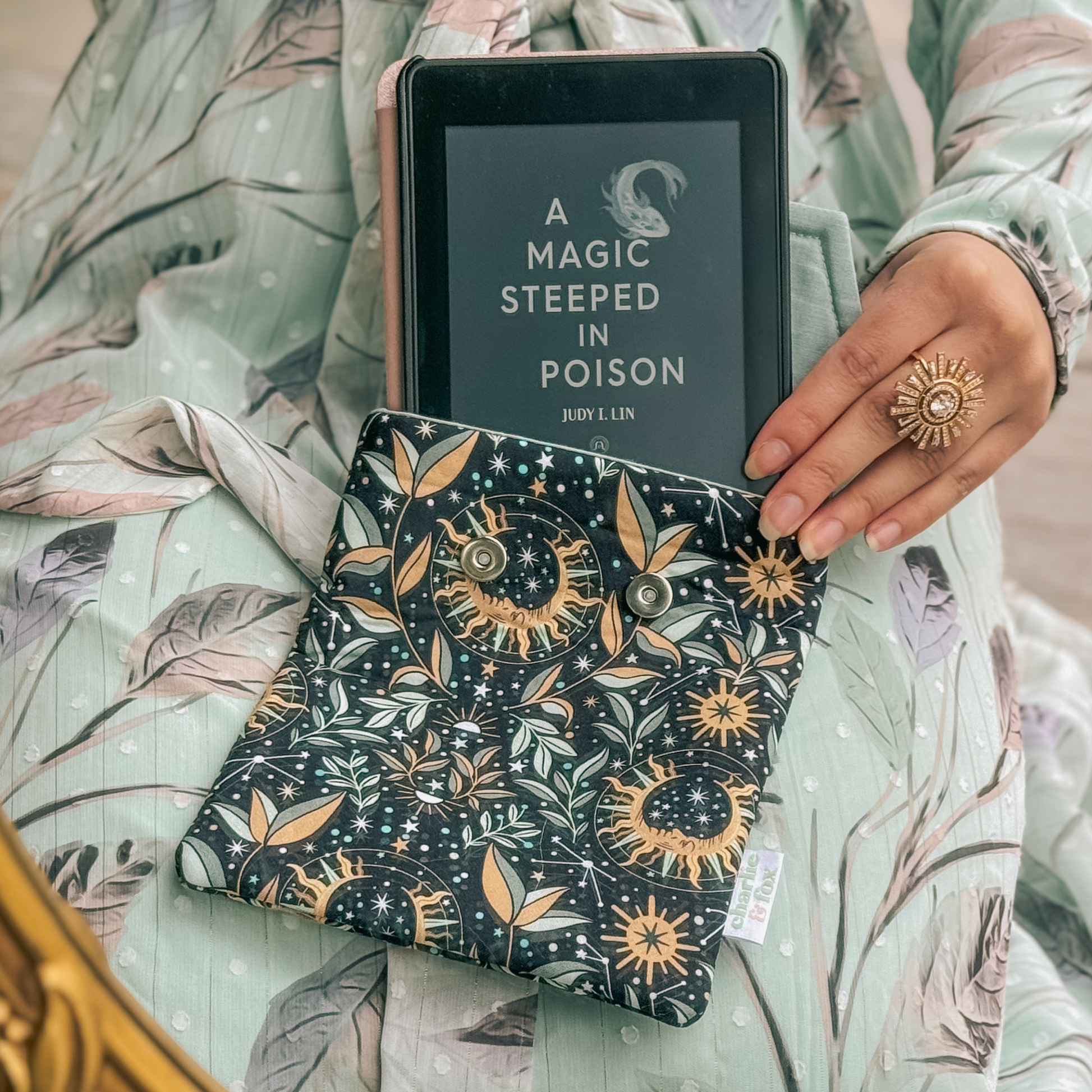 Charlie and Fox E-Reader Sleeve - Astral Lovers in Moonlight