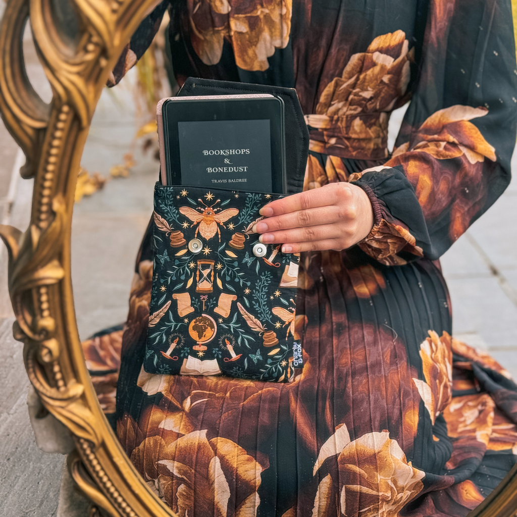 Charlie and Fox E-Reader Sleeve - Into the Archives