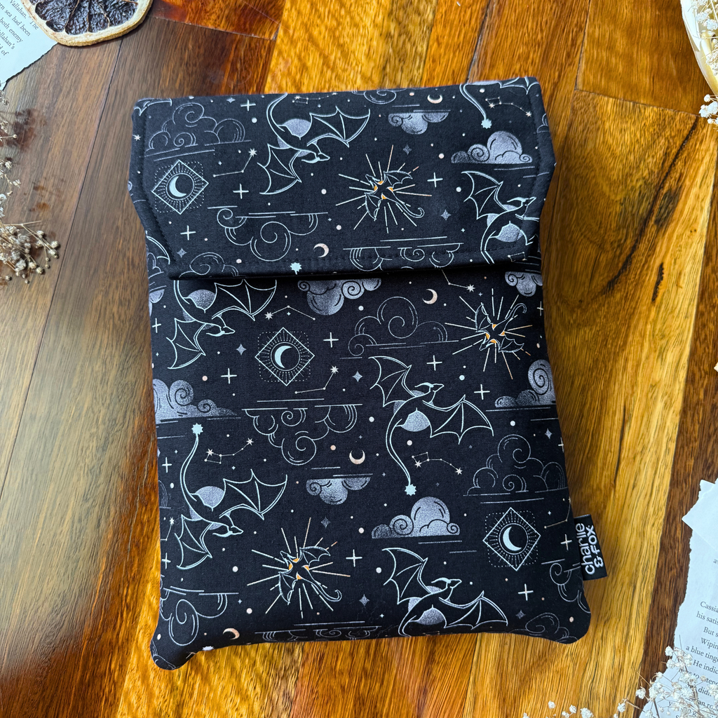 Charlie and Fox Book Sleeve - Onyx Storm - Rebecca Yarros
