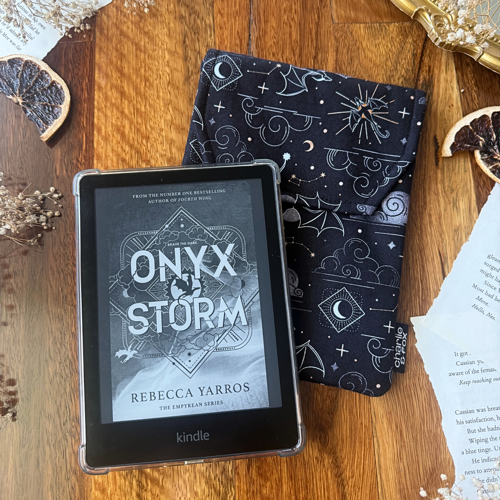 Charlie and Fox E-Reader Sleeve - Onyx Storm - Rebecca Yarros
