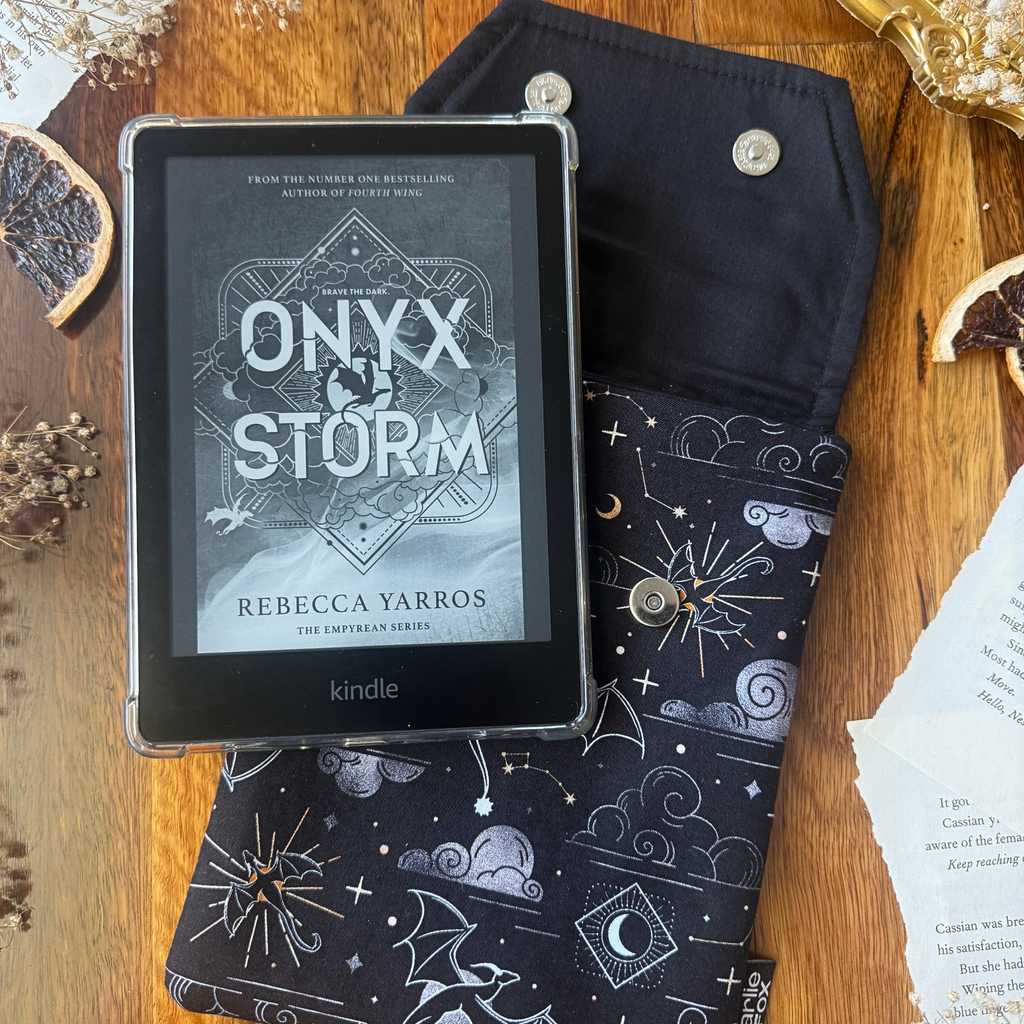 Charlie and Fox E-Reader Sleeve - Onyx Storm - Rebecca Yarros