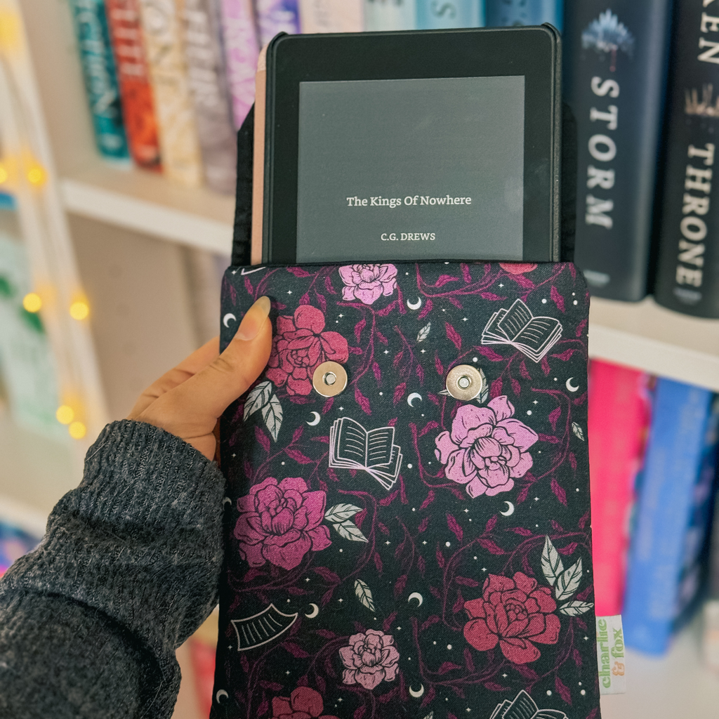 Charlie and Fox E-Reader Sleeve - Romantasy