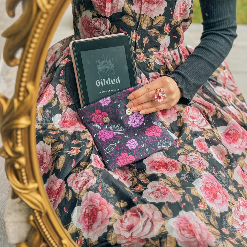 Charlie and Fox E-Reader Sleeve - Romantasy