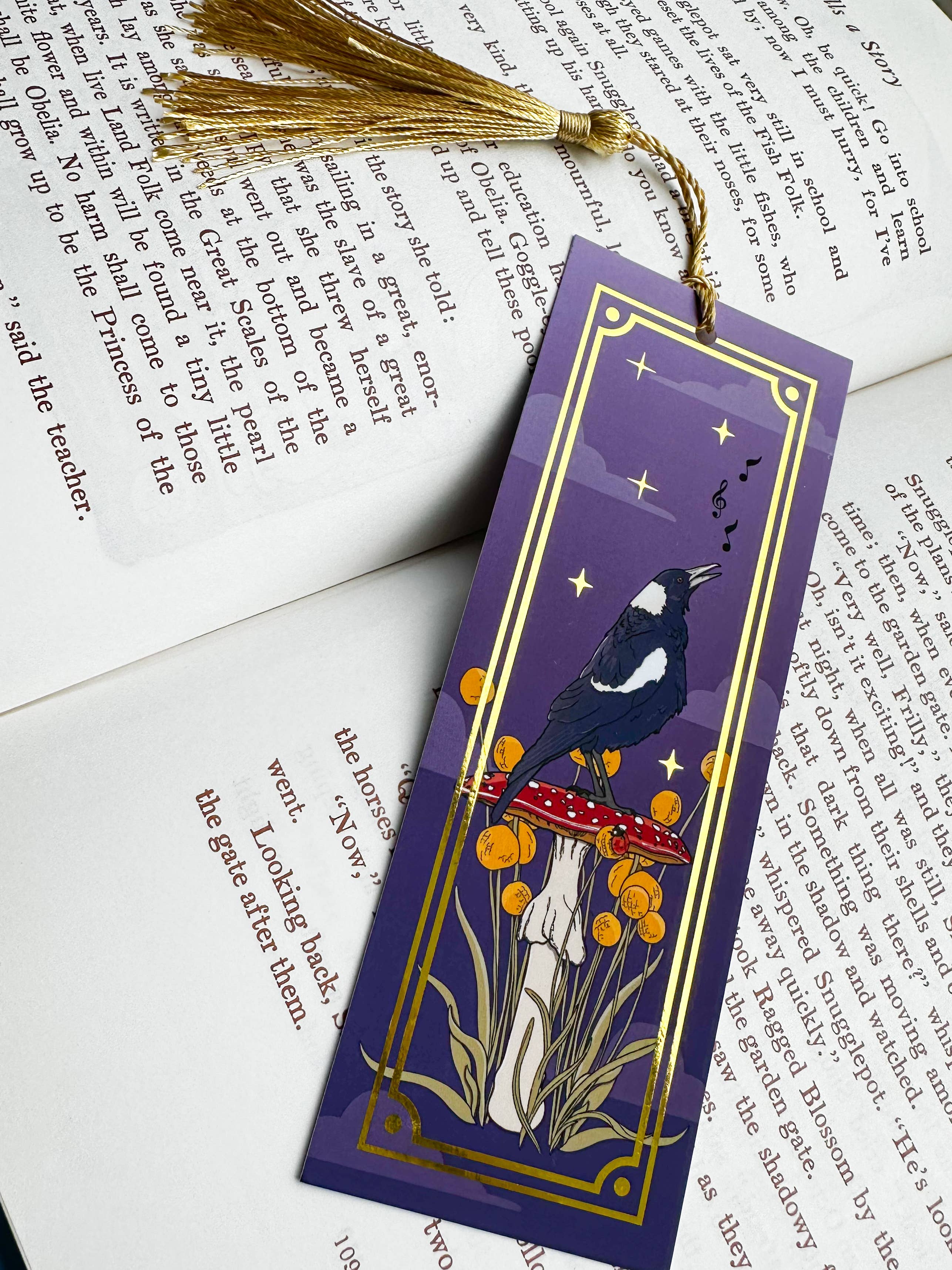 Magpie Bookmark