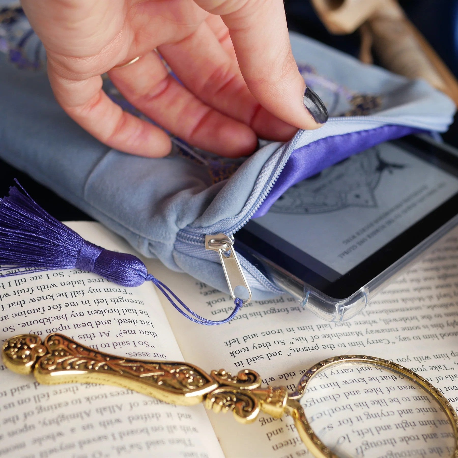 Otherworldly Blue Kindle & E-Reader Sleeve