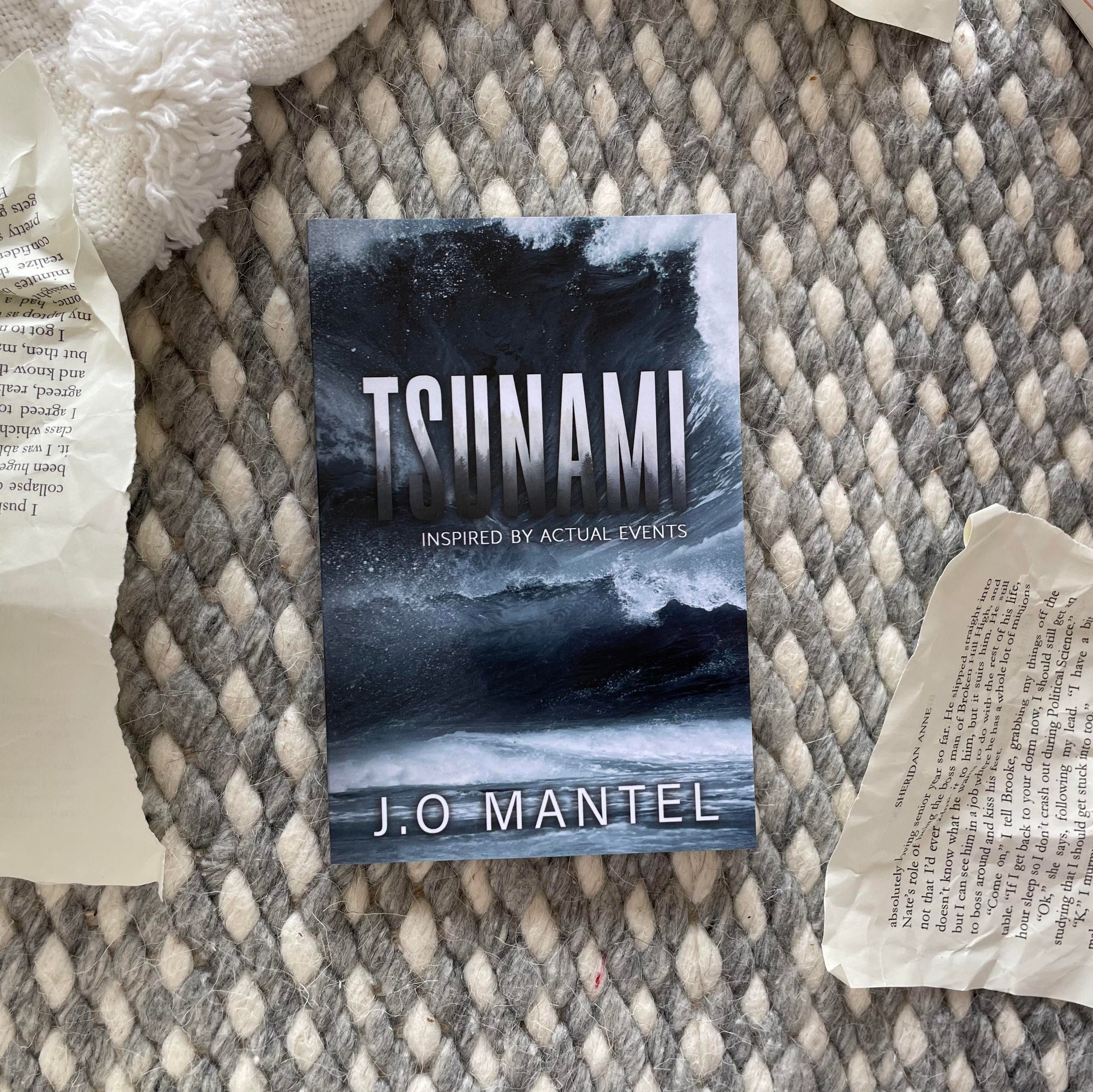 Tsunami: Pocket Size by Jo Mantel