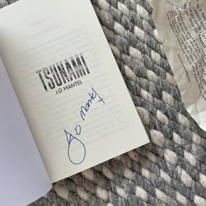 Tsunami: Pocket Size by Jo Mantel