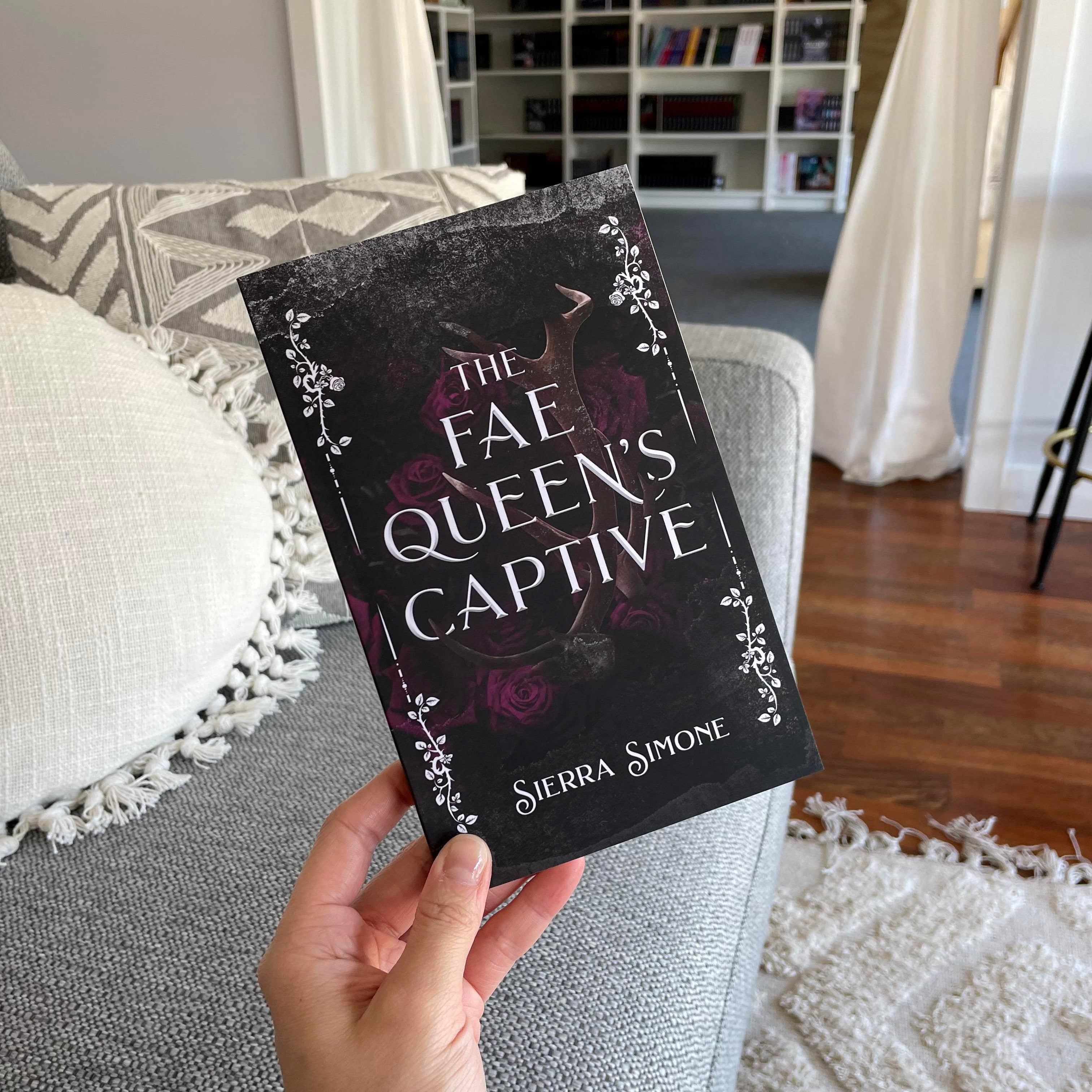 The Fae Queen's Captive by Sierra Simone