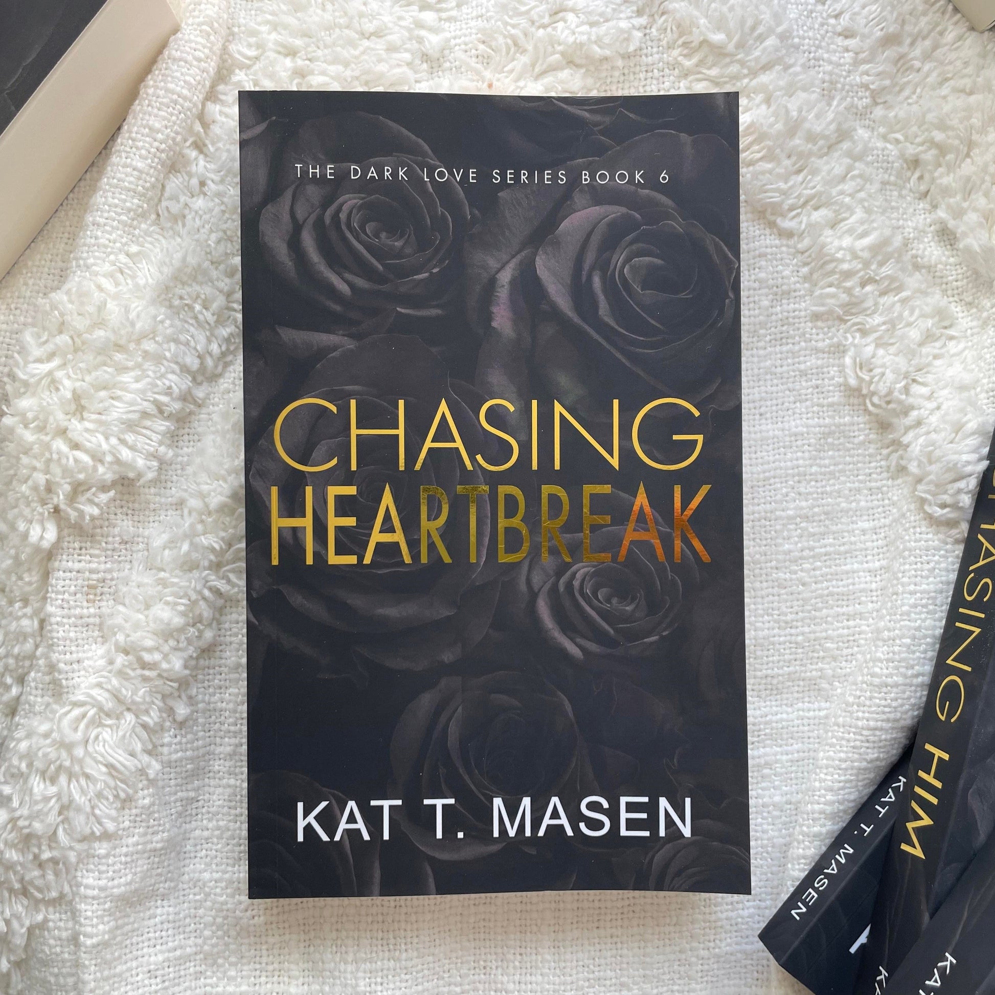Scratch & Dent: Dark Love: Discreet by Kat T. Masen
