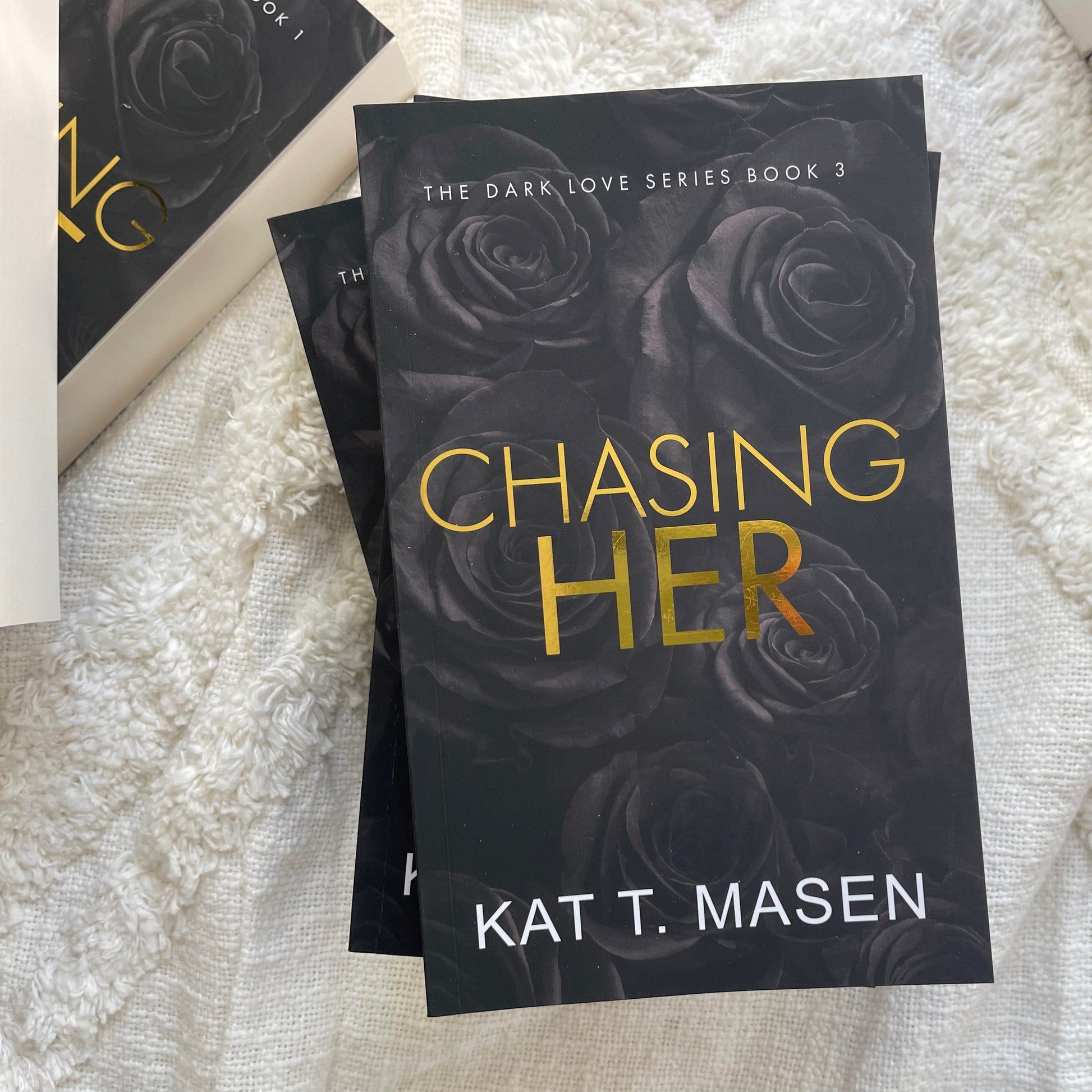 Scratch & Dent: Dark Love: Discreet by Kat T. Masen